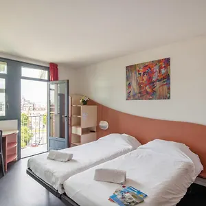 Cis Maurice Ravel Hotel
