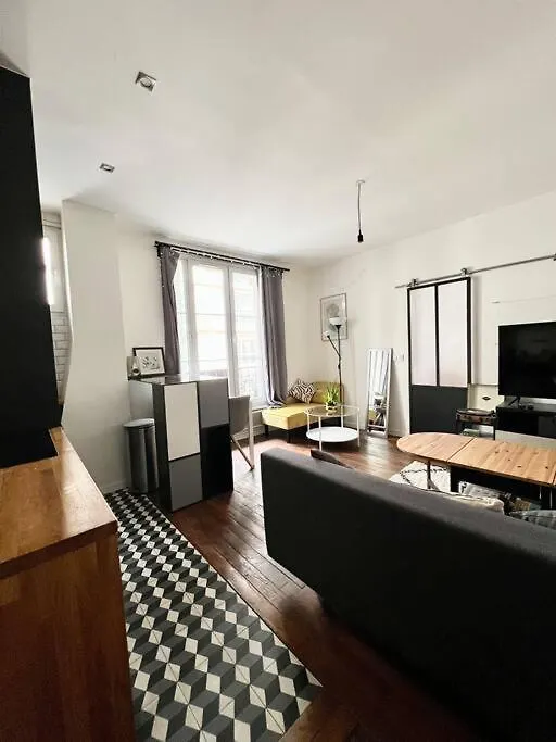 Apartment Paris 15 : Charmant 2 Pieces France
