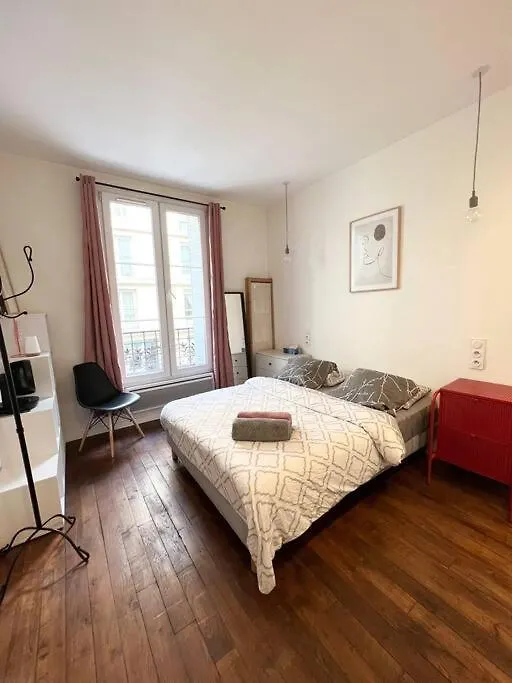 Paris 15 : Charmant 2 Pieces 0*,  צרפת